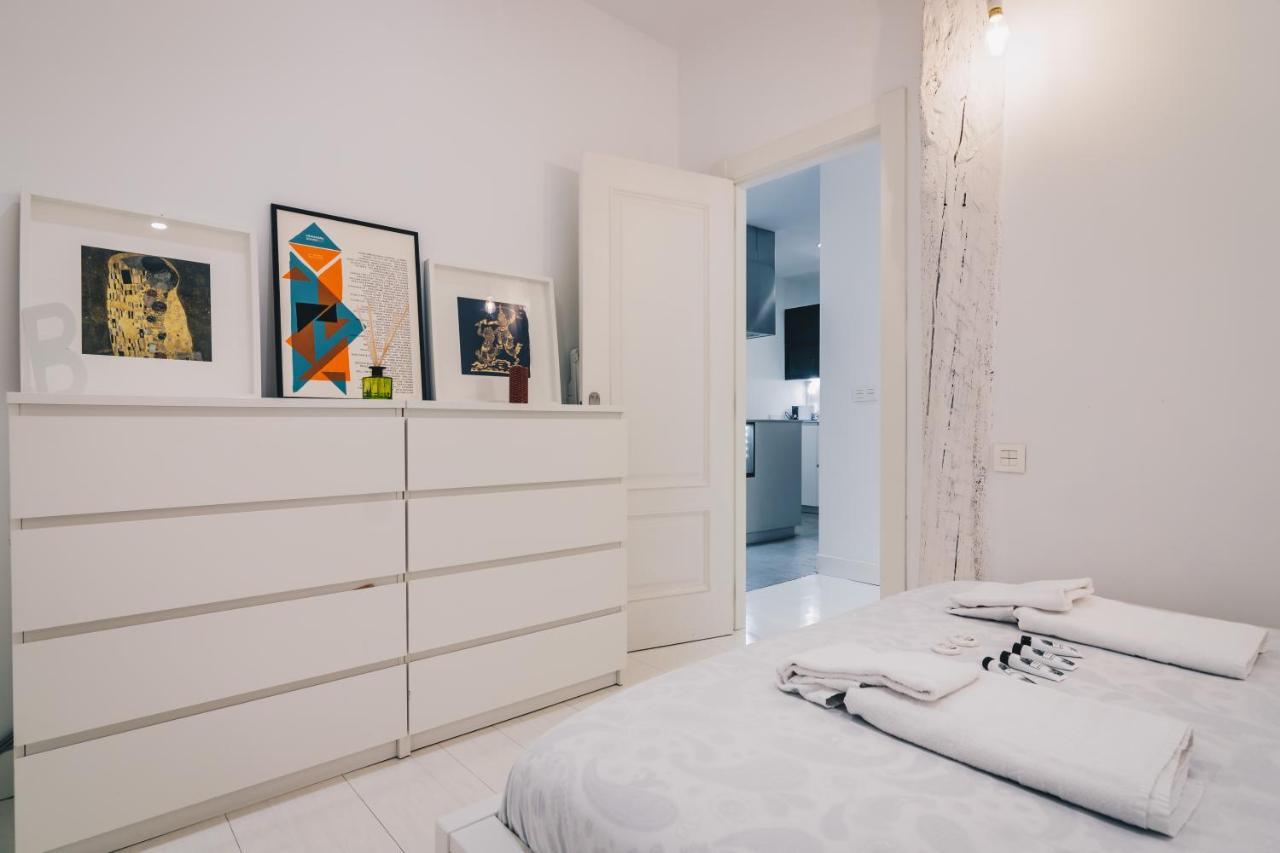 Plaza Nueva Apartment By People Rentals Bilbao Bagian luar foto