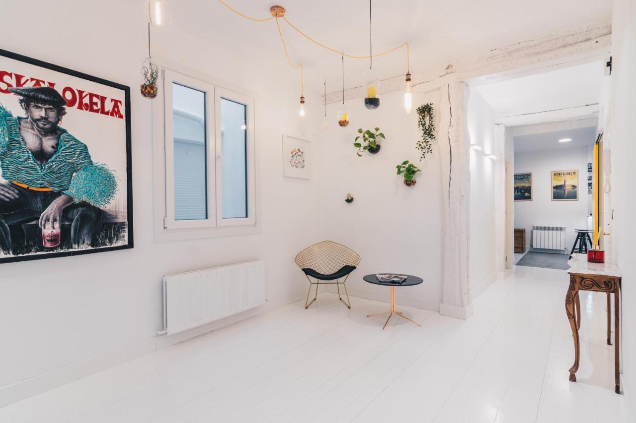 Plaza Nueva Apartment By People Rentals Bilbao Bagian luar foto