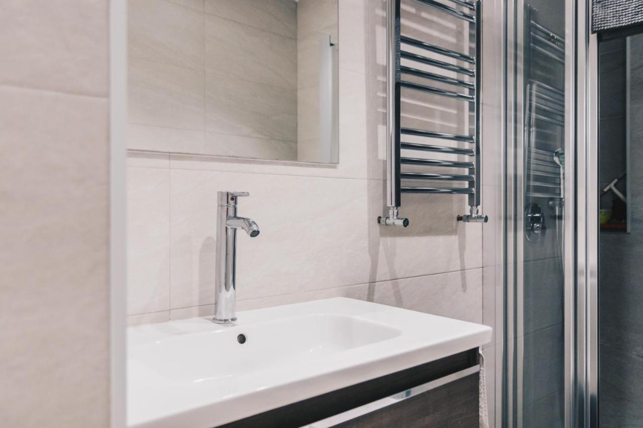 Plaza Nueva Apartment By People Rentals Bilbao Bagian luar foto