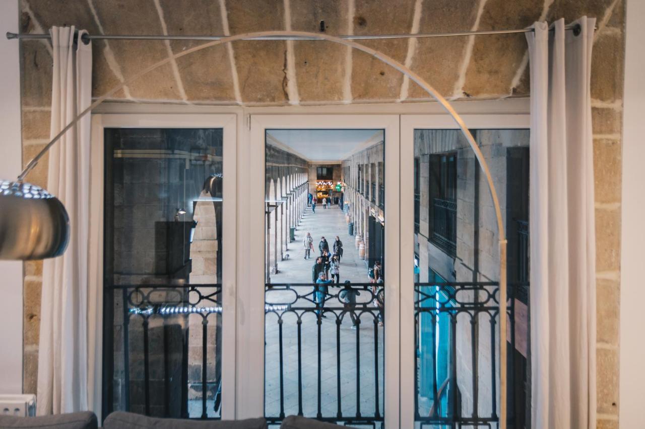 Plaza Nueva Apartment By People Rentals Bilbao Bagian luar foto