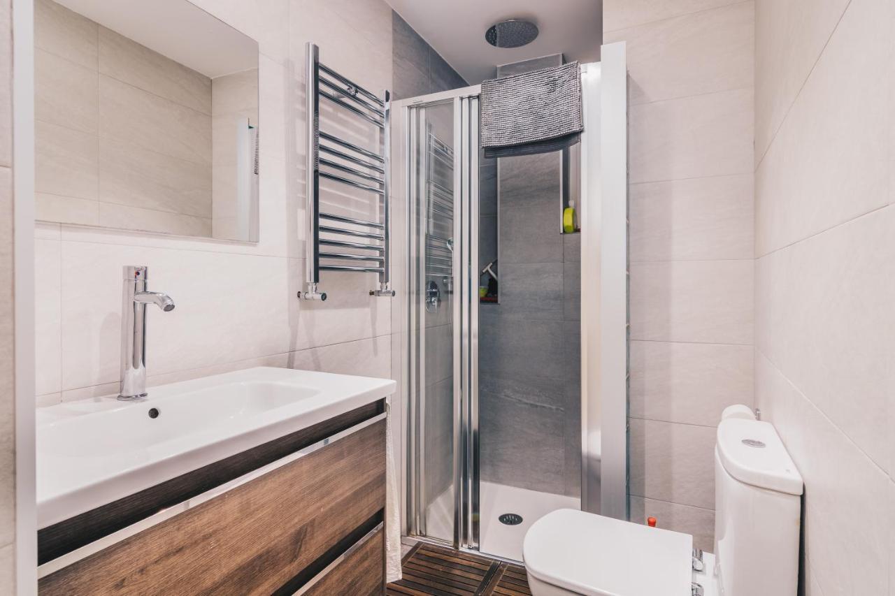 Plaza Nueva Apartment By People Rentals Bilbao Bagian luar foto