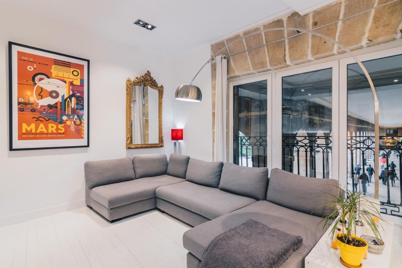 Plaza Nueva Apartment By People Rentals Bilbao Bagian luar foto